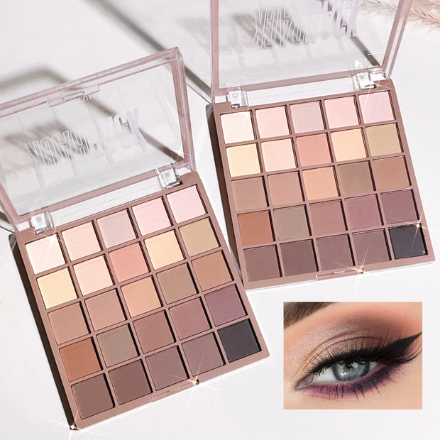 Eyeshadow palette in 25 colors