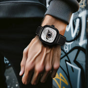 The new men's watch adopts a sporty design
