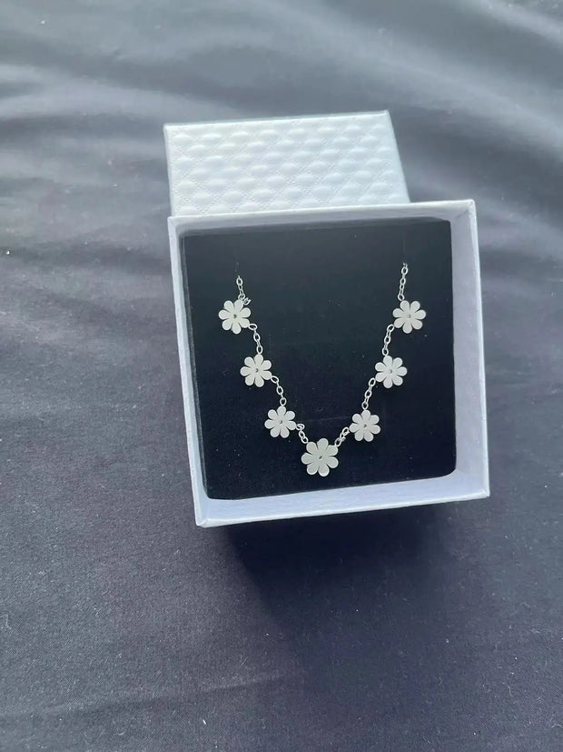 7 Daisy Flower Design